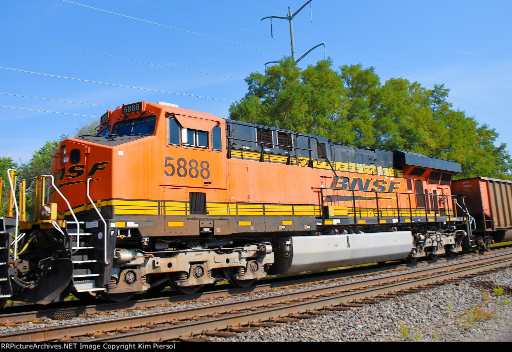 BNSF 5888